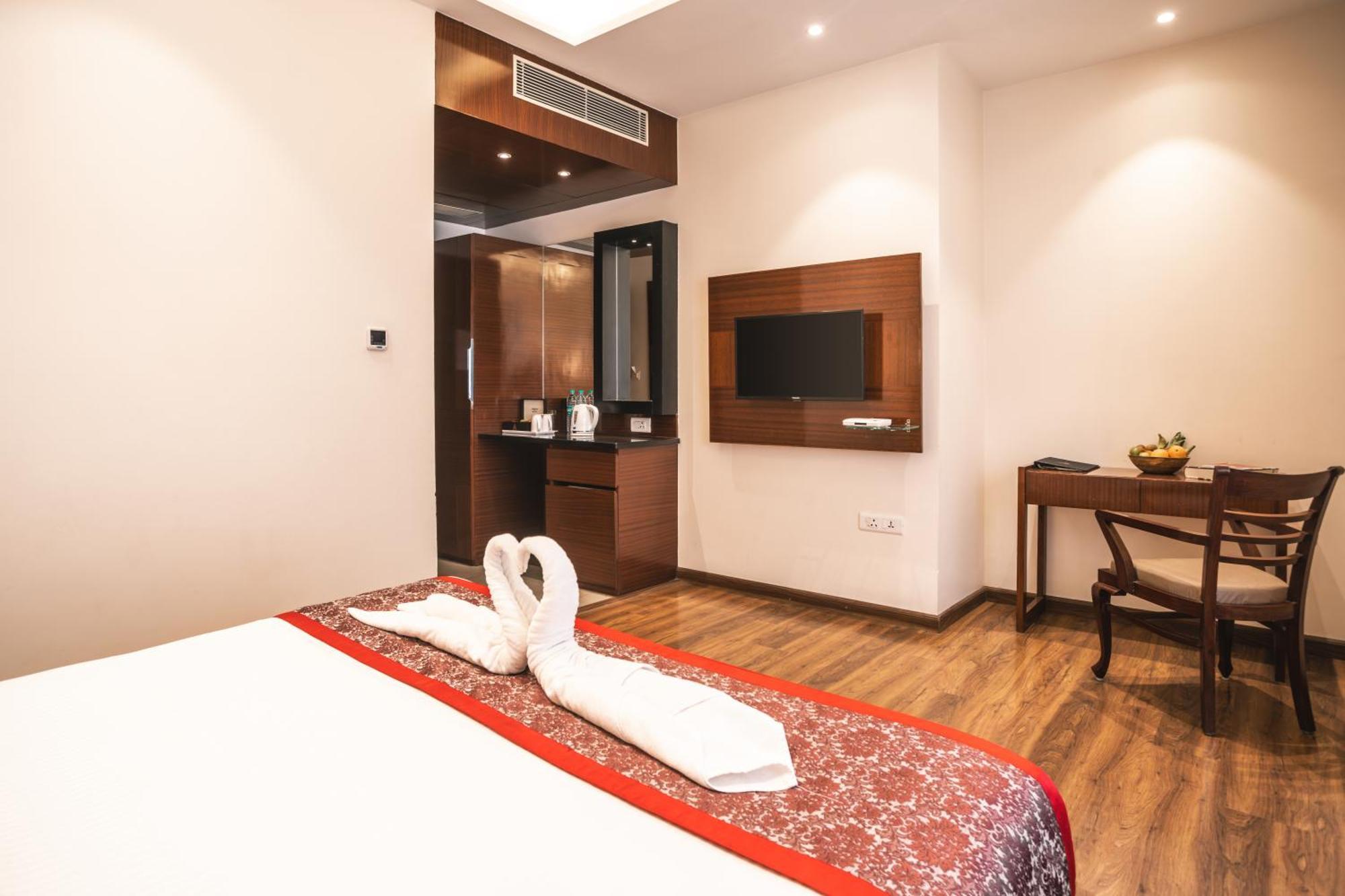 Hotel Amritara Sadka Amritsar Zewnętrze zdjęcie