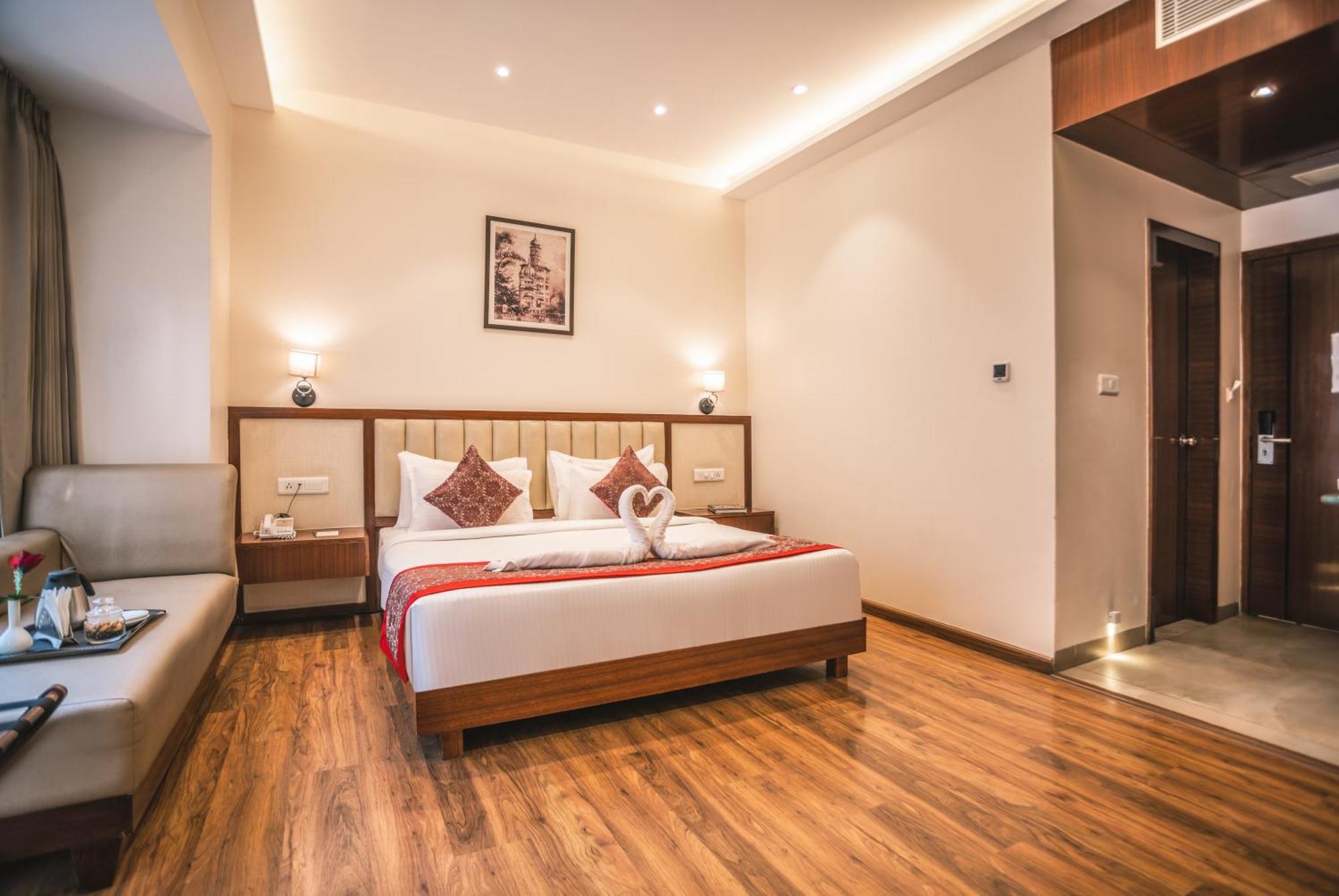 Hotel Amritara Sadka Amritsar Zewnętrze zdjęcie