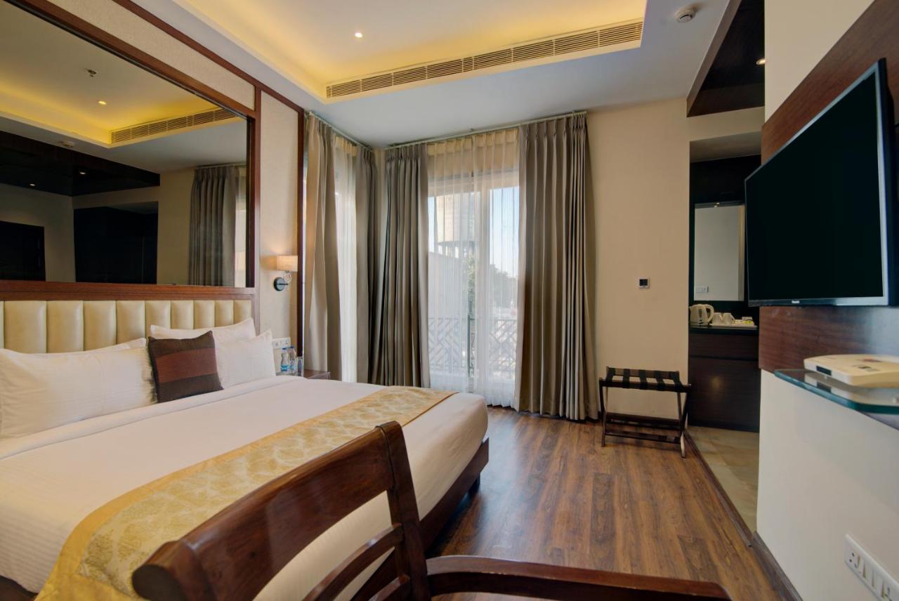 Hotel Amritara Sadka Amritsar Zewnętrze zdjęcie